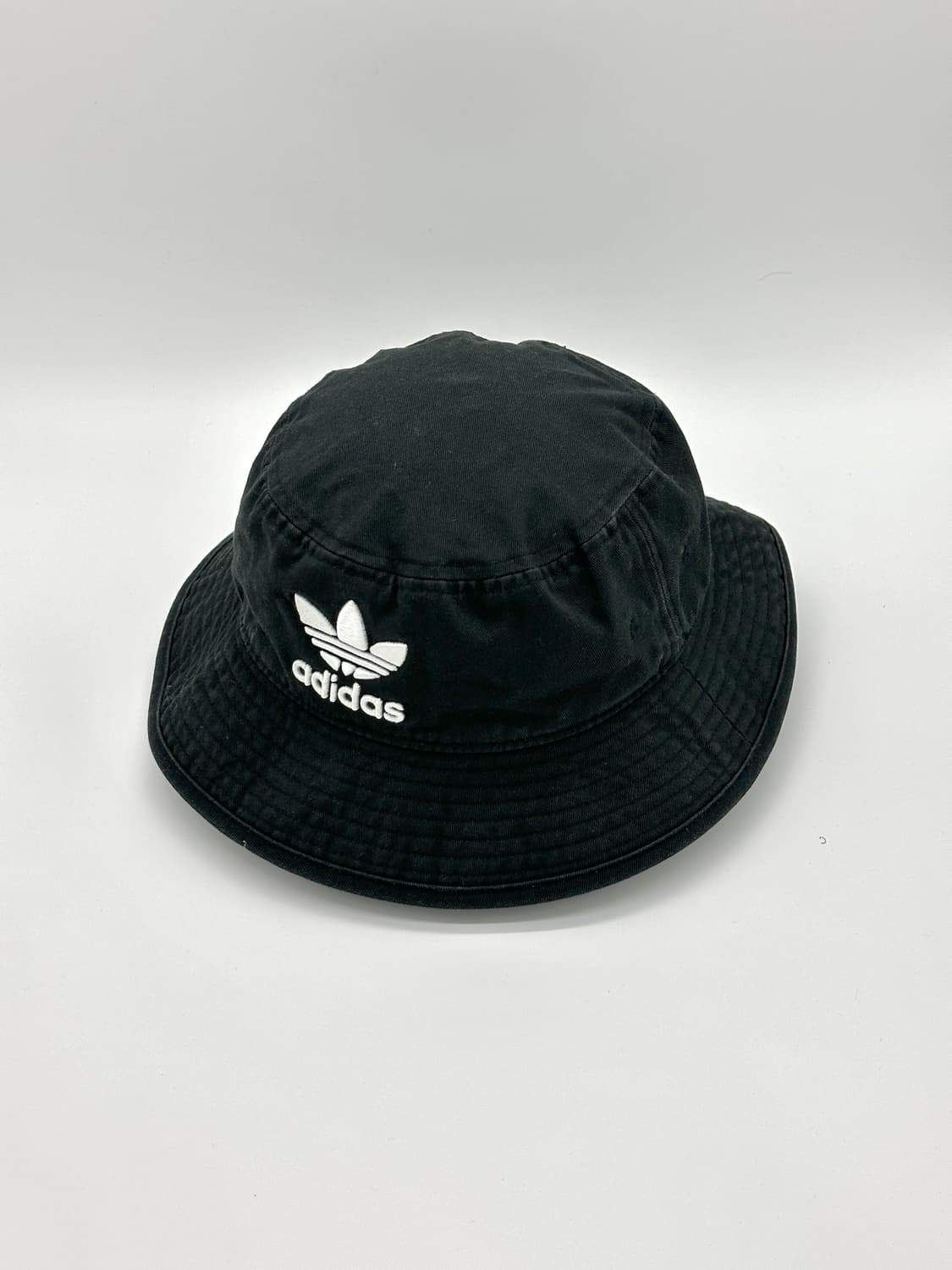 [M] 아디다스 로고 블랙 버킷햇 모자 상품이미지2
