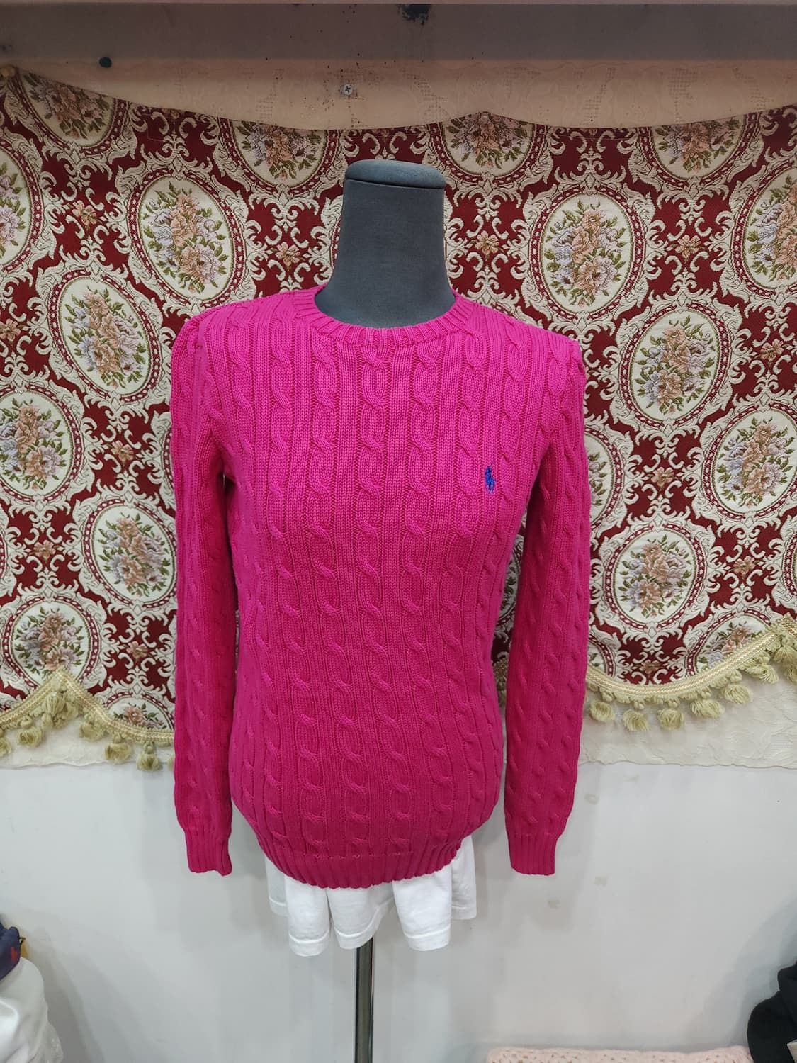 폴로 랄프로렌 핫핑크 꽈배기 코튼 니트

 상품이미지1