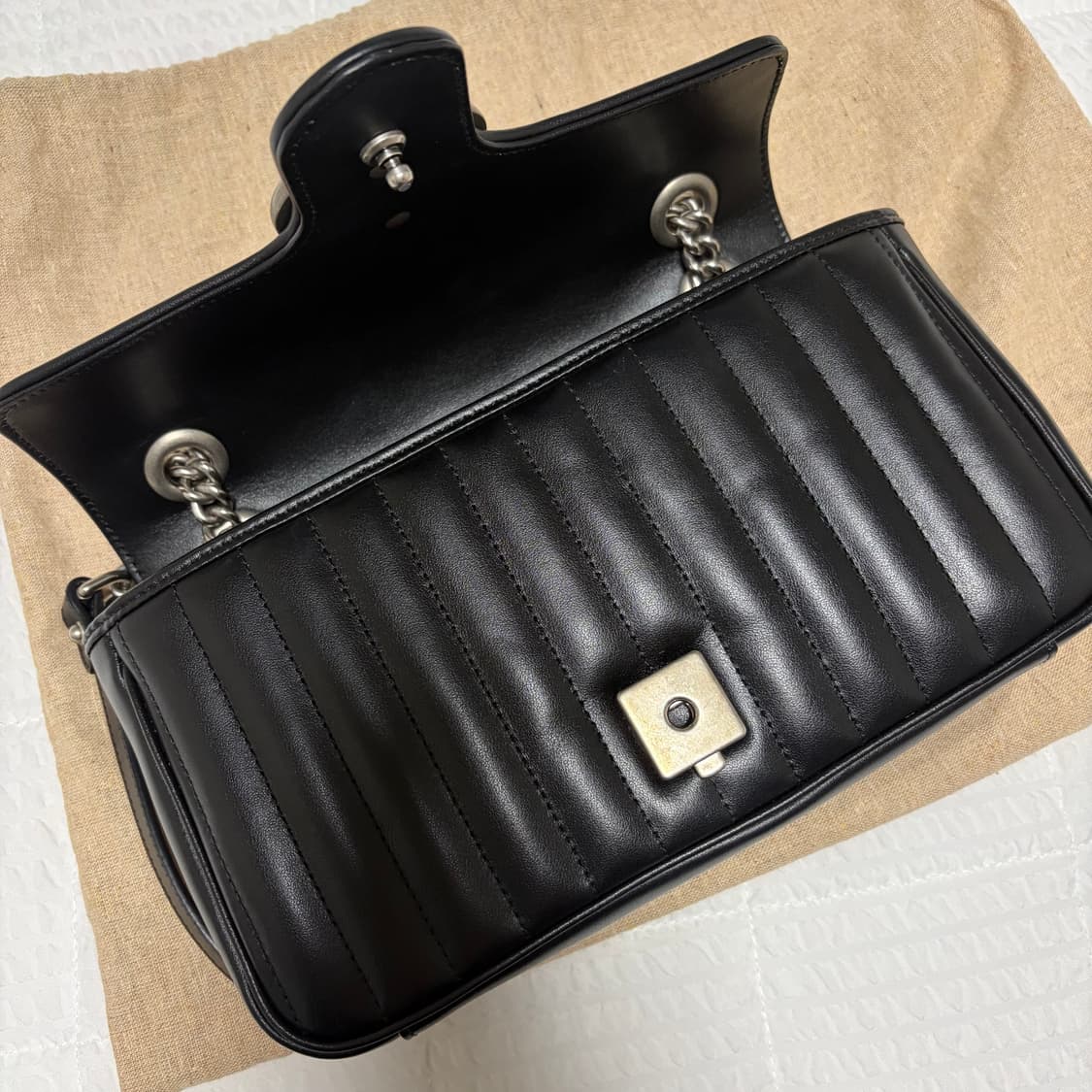 구찌 GG 마몽 스몰 숄더백 은장 상품이미지9