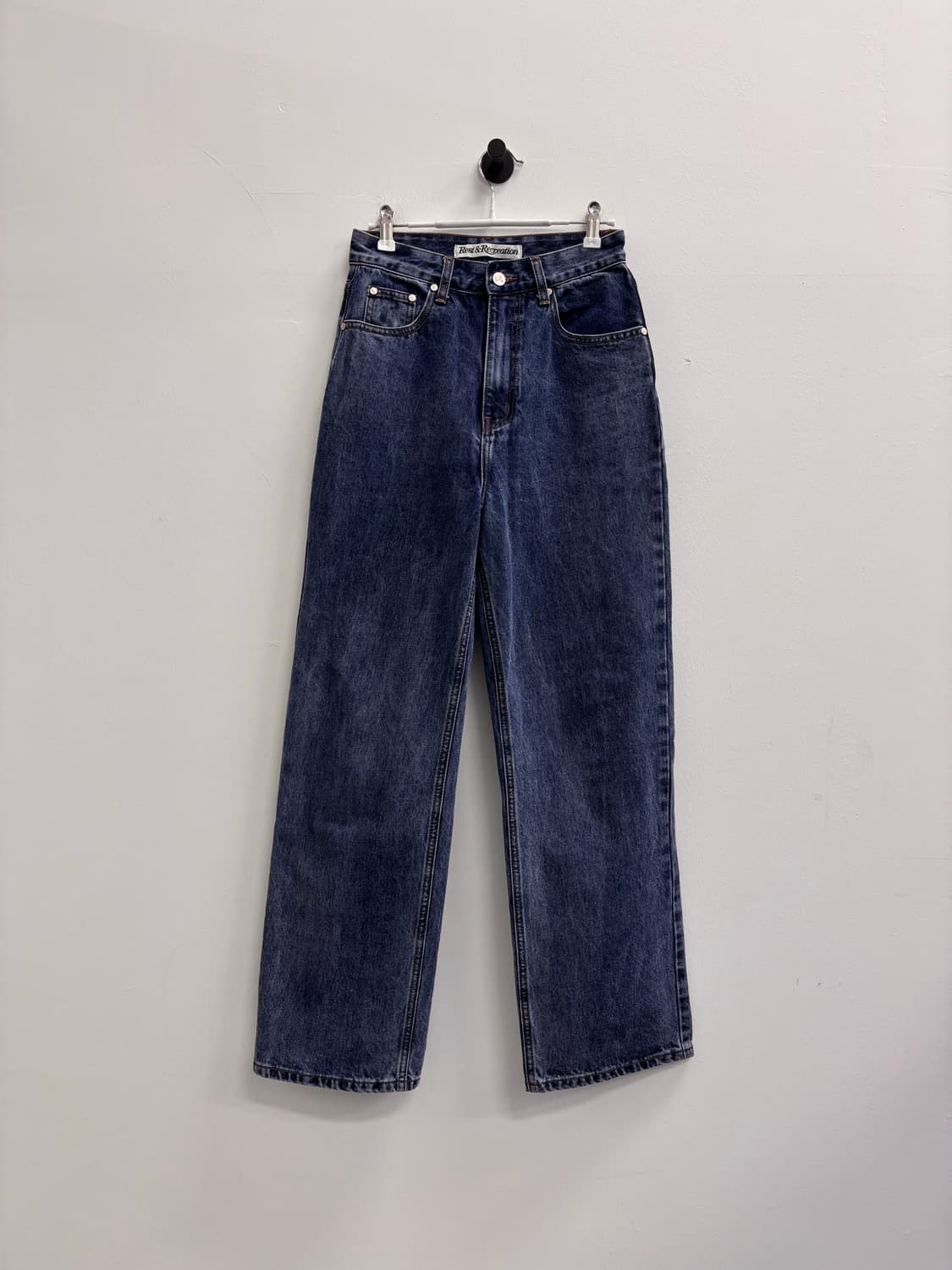 레스트앤레크레이션 시그니처 텍스트 & 로고 포인트 데님 상품이미지1