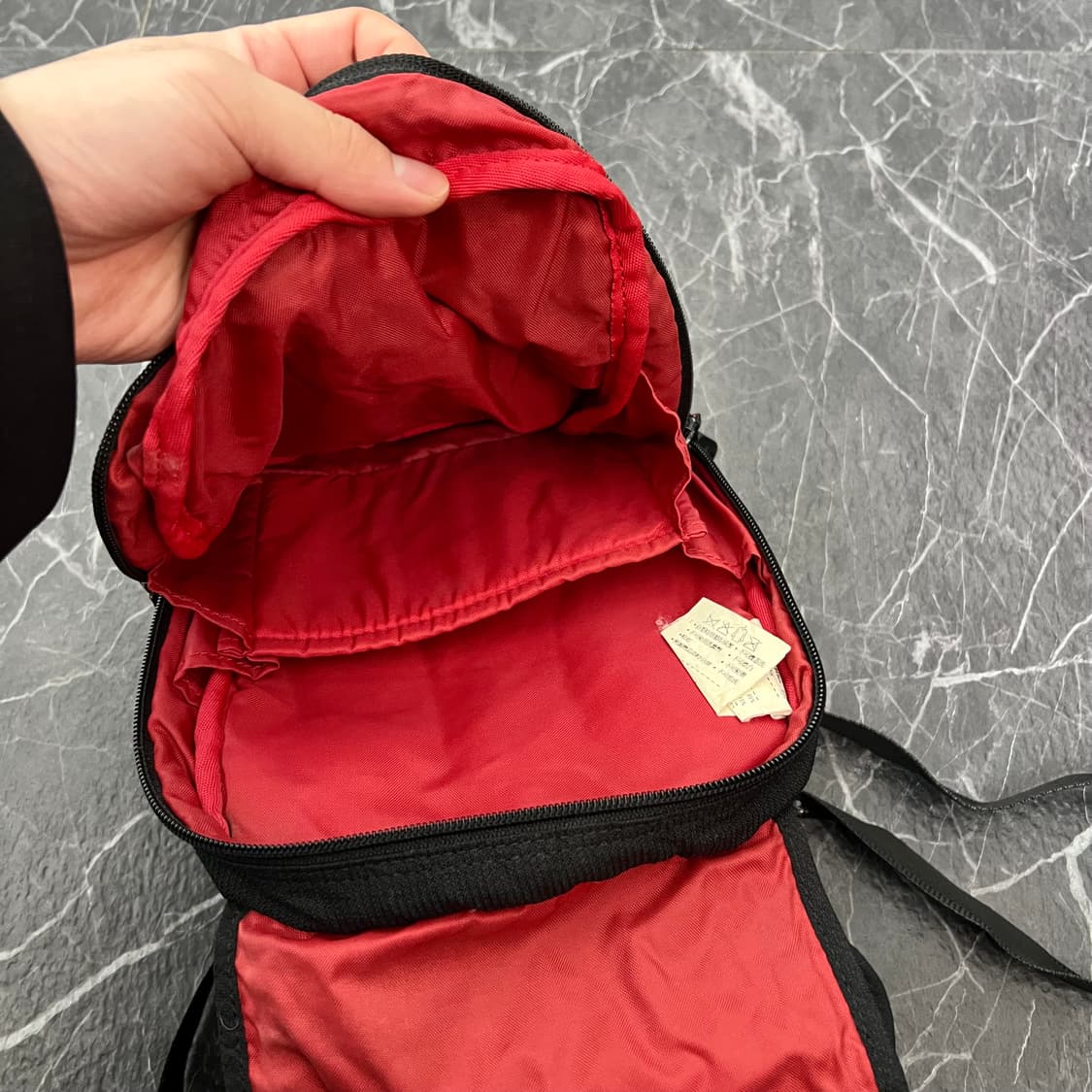 나이키 스우시 미니백 블랙 상품이미지4