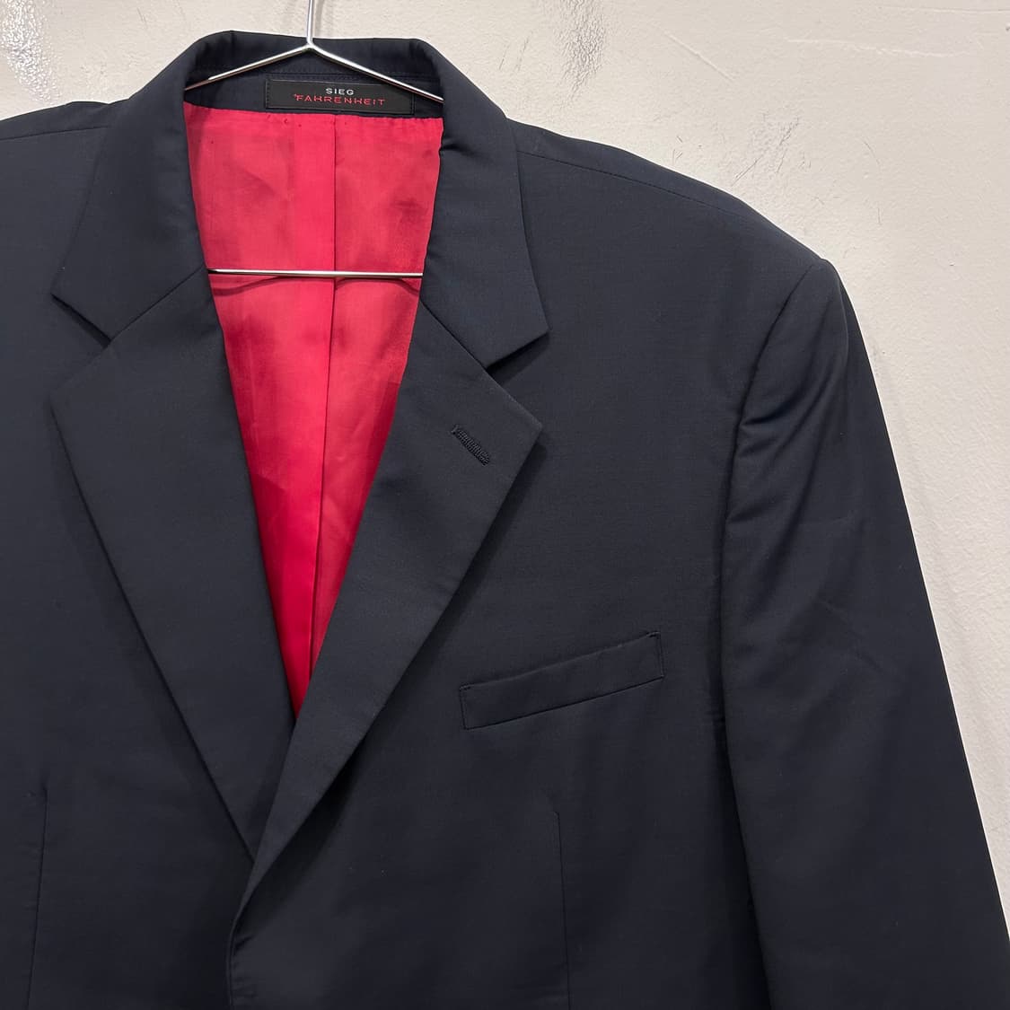 지이크 파렌하이트 슬림 실루엣 투버튼 블레이져 상품이미지1