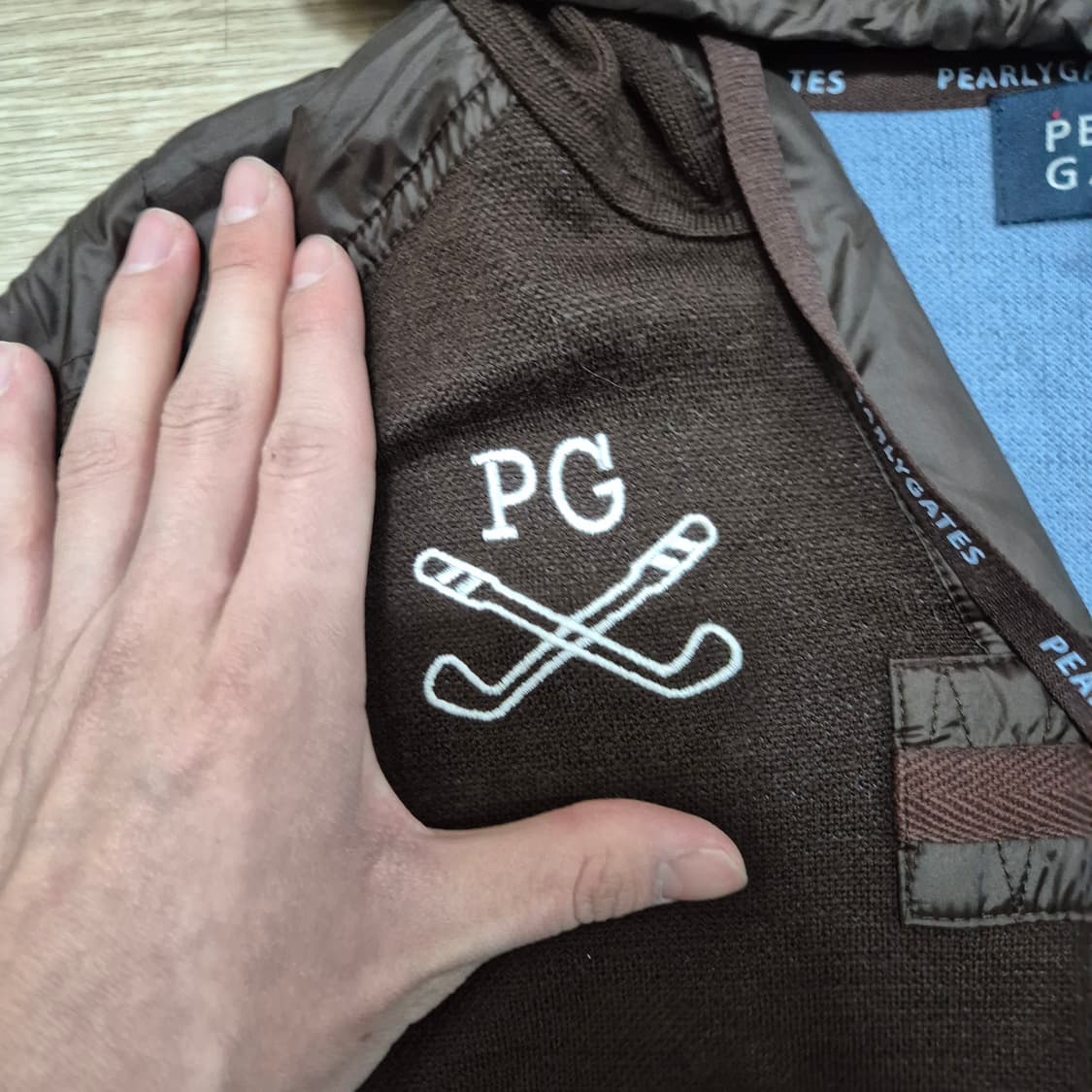 파리게이츠 여성 골프웨어 멀티 자수로고 후드 니트 (0) 상품이미지5