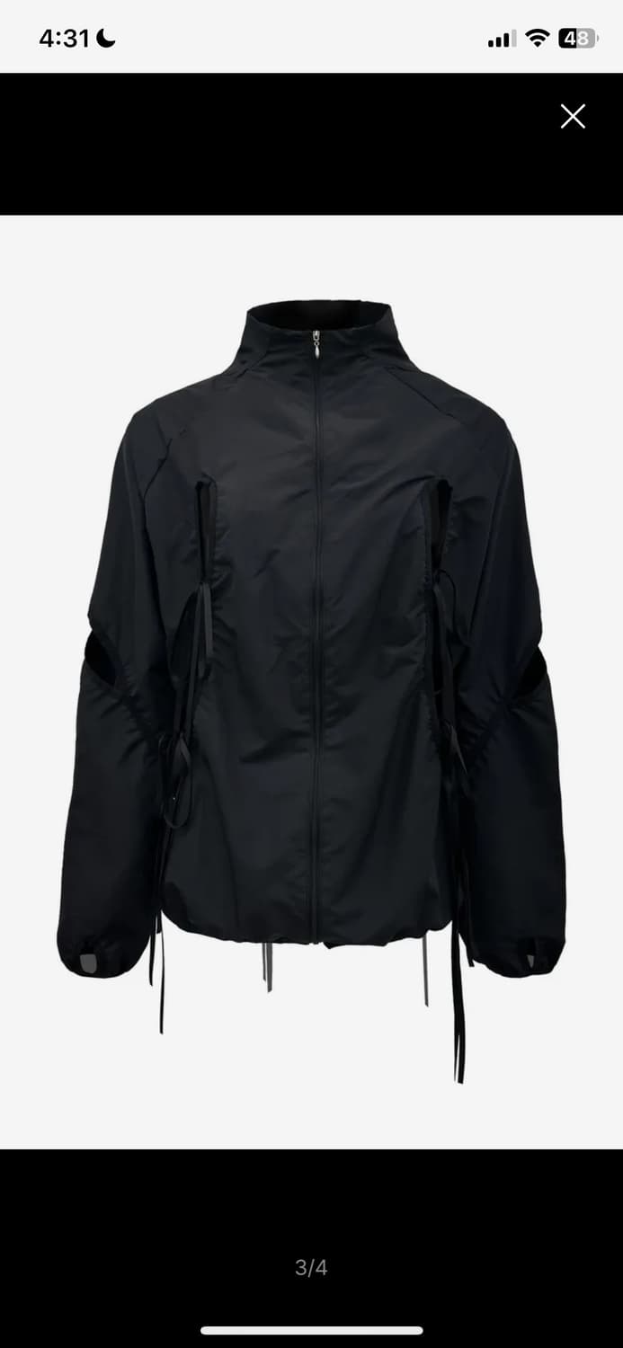 나체 컷아웃 바람막이 구합니다ㅠ 상품이미지1