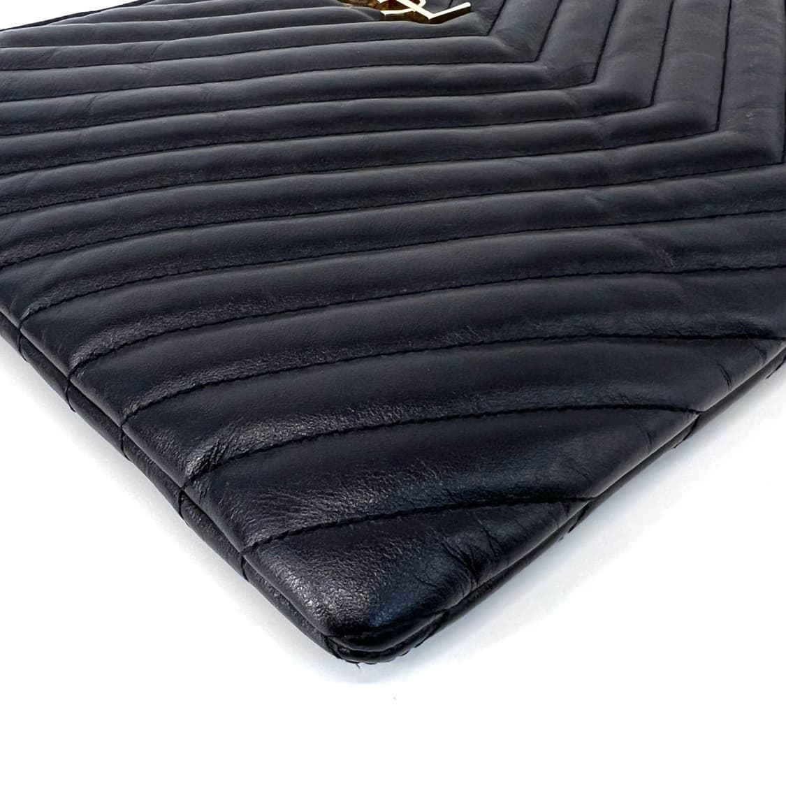 생로랑 모노그램 마틀라세 클러치백 블랙 (559193) 상품이미지8