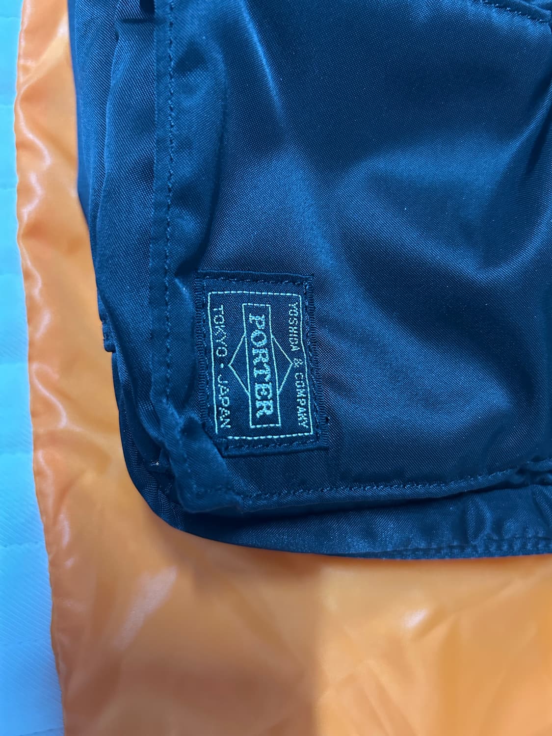 포터 탱커 숄더백 스몰 블랙 상품이미지3