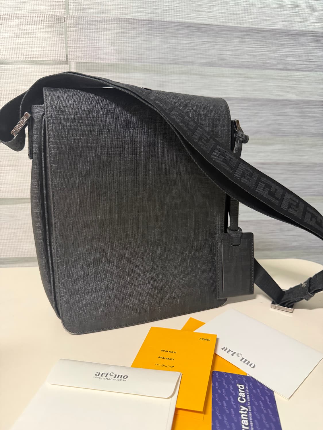펜디 FF 메신저 크로스백 정품 / 구성품O / 저렴히 판매 상품이미지1