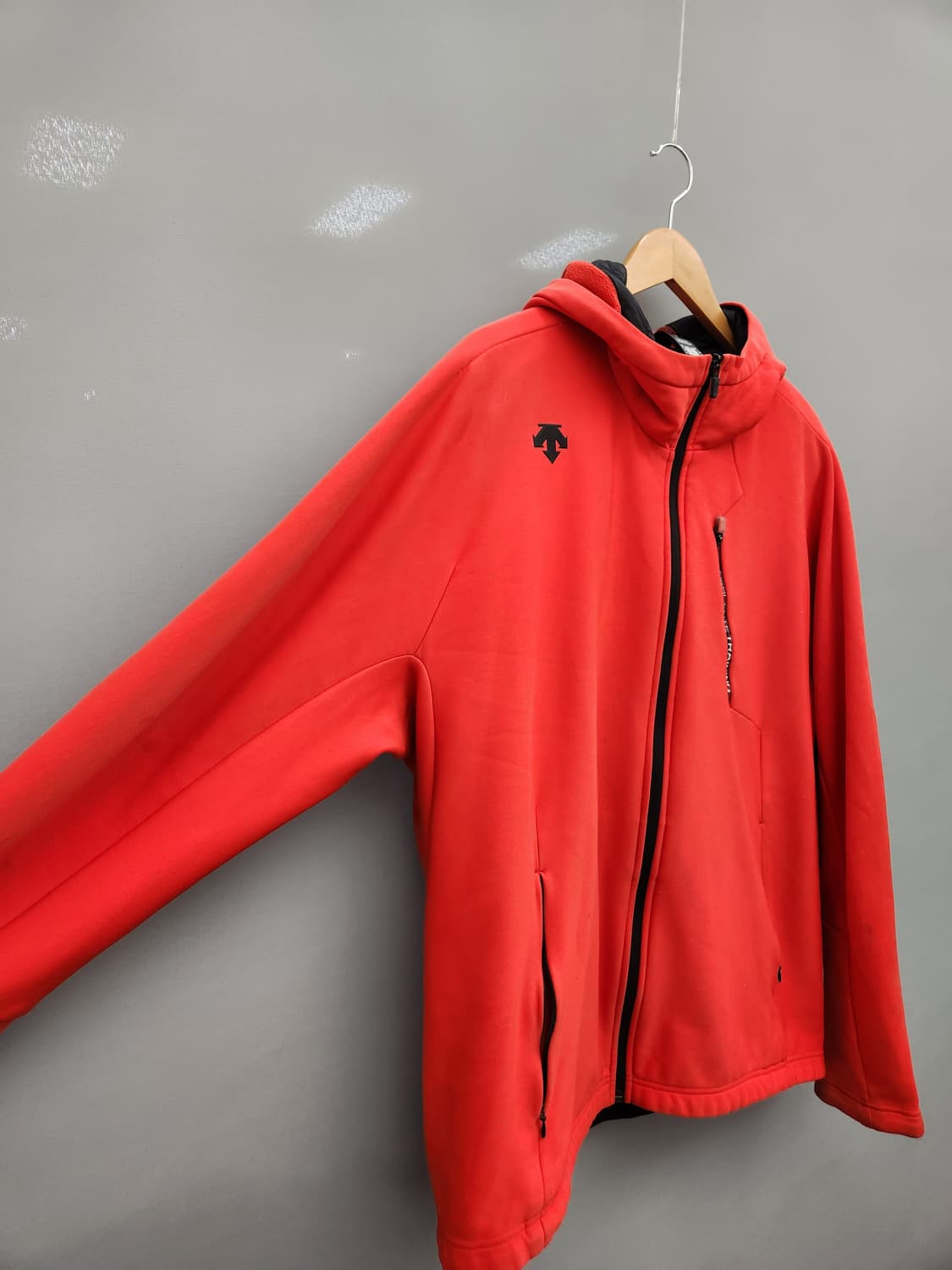 데상트 로고 트랙탑 져지 상품이미지2