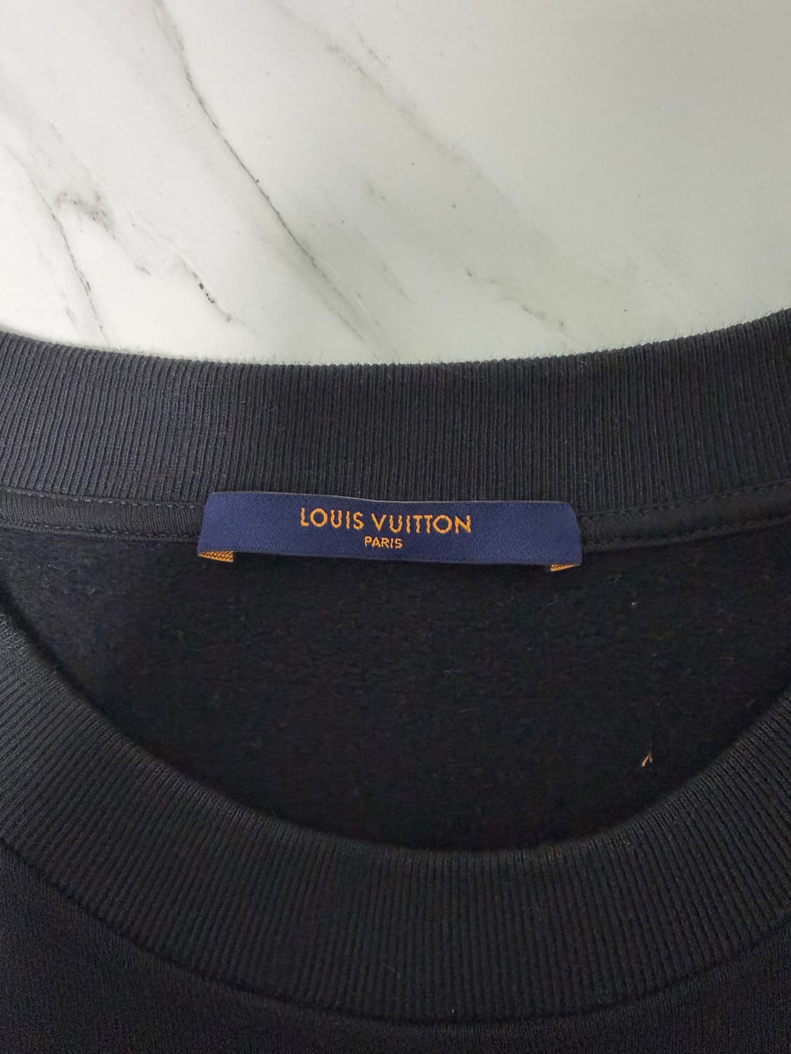 루이비통 엠브로이더드 재즈 뮤직 크루넥 맨투맨 4XL 백화점택 상품이미지2