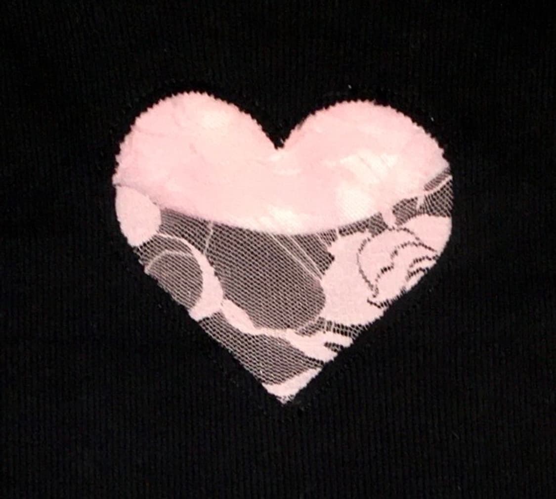 오네갸루 헤이세이 퍼플 글리터 큐빅 레터링 망사 하트 나시 탑 상품이미지6