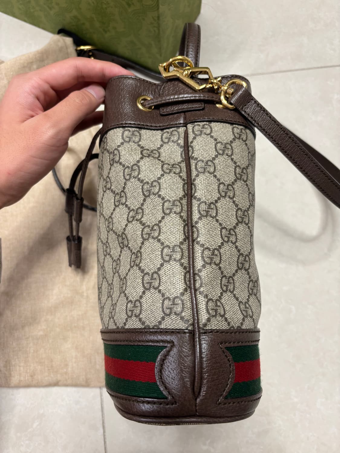 구찌 버킷백 상품이미지3