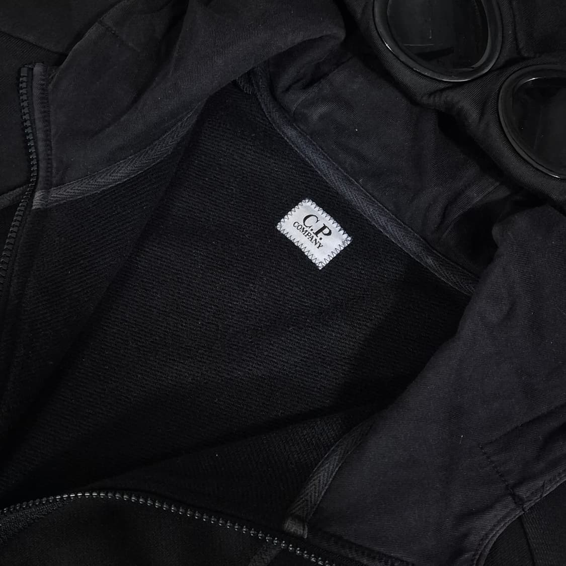 C.P. 컴퍼니 고글 후드집업 XL사이즈 상품이미지2