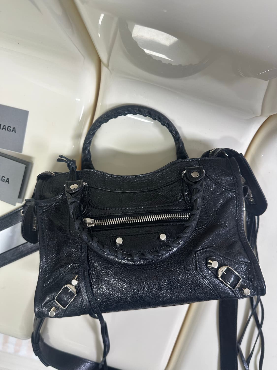 [새상품급 정품] 발렌시아가 시티 모터백 미니 블랙 상품이미지5