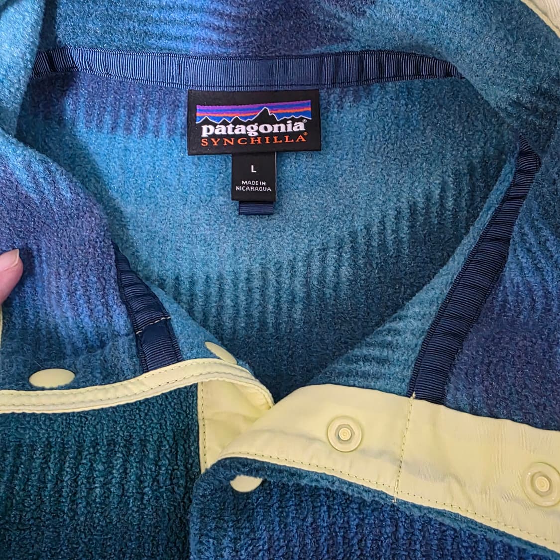 [L] 빈티지 파타고니아 신칠라 웨이브 그라데이션 패턴 플리스 풀오버 상품이미지4