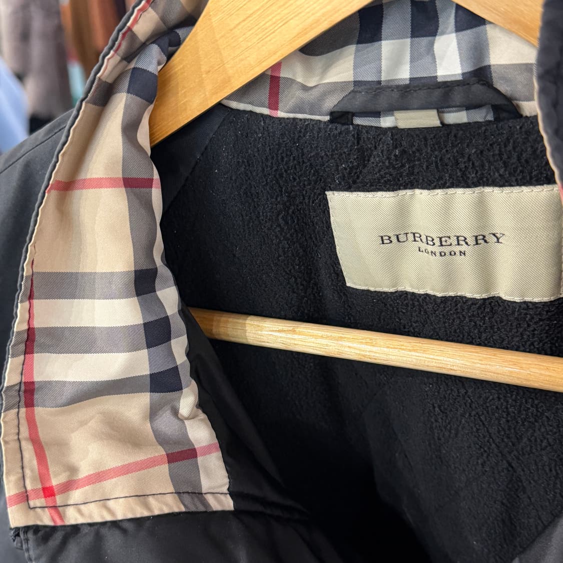 [105] 버버리 신형 폴리 바람막이  상품이미지4