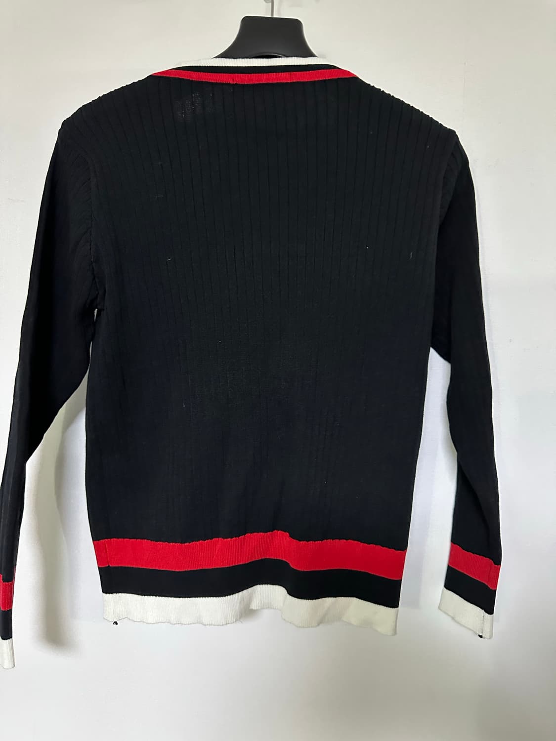 구찌 블랙 니트 가디건 벌 자수 상품이미지3