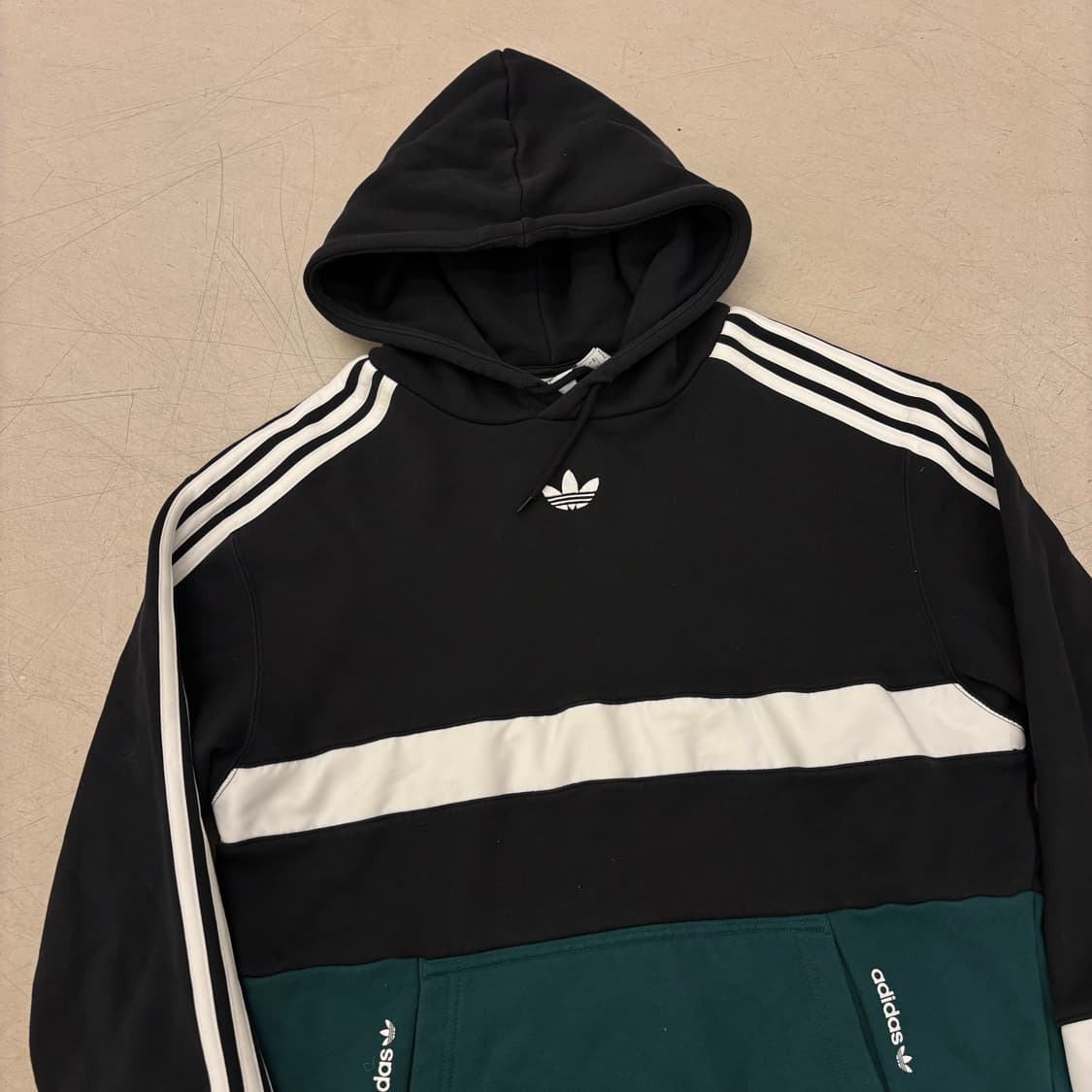 아디다스 오리지널 빅로고 배색 후드티 상품이미지3