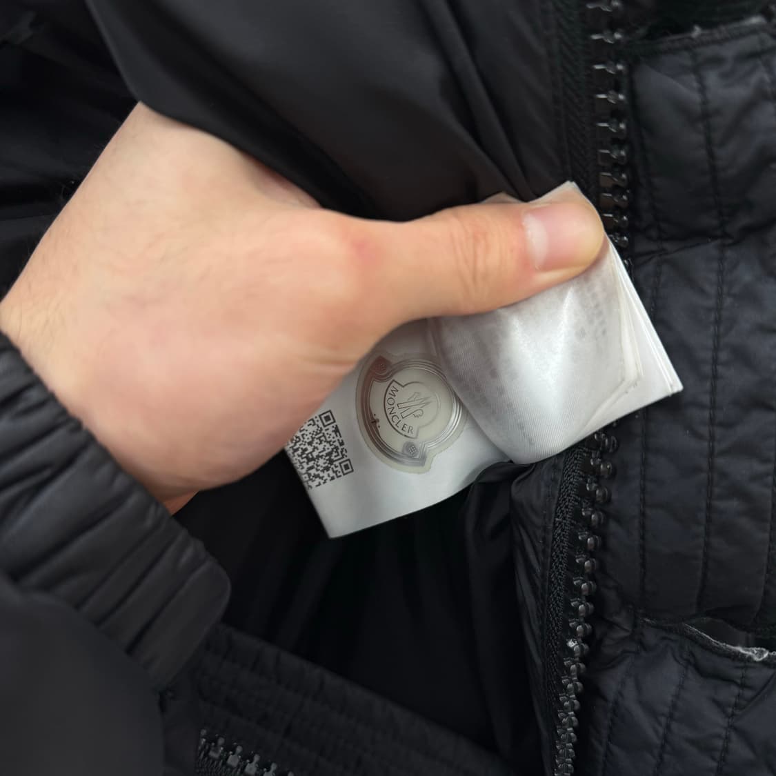 [1] 몽클레어 클루니 패딩 블랙 상품이미지5