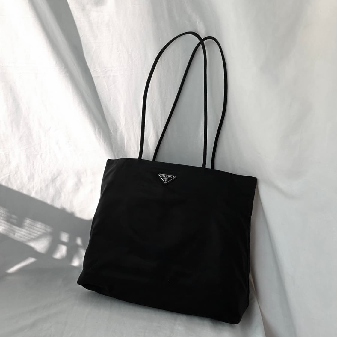 [정품 PRADA] 프라다 포코노 나일론 쇼퍼백 숄더백 라지 상품이미지2