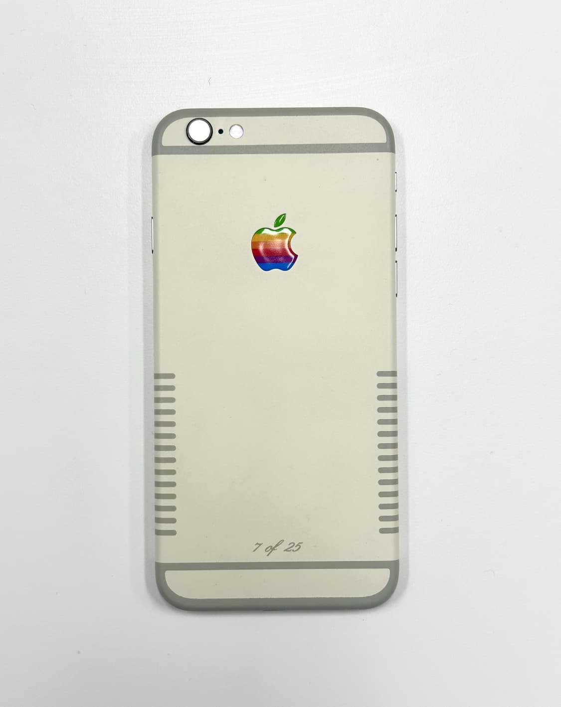 아이폰6s 레트로 (전세계 25대 한정판/새상품/128GB/배터리97%) 상품이미지5
