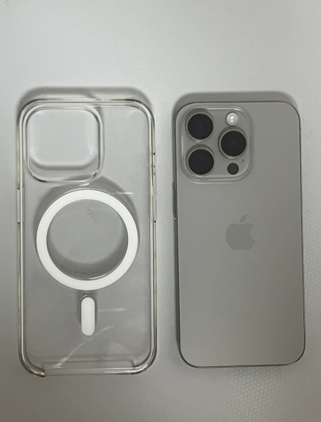 아이폰 15프로 128 네츄럴 티타늄 상품이미지3