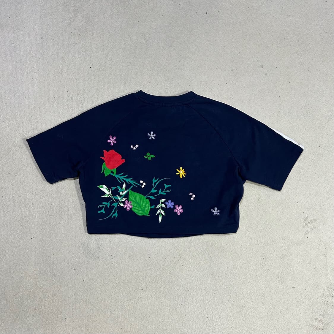 아디다스 크롭반팔 상품이미지2