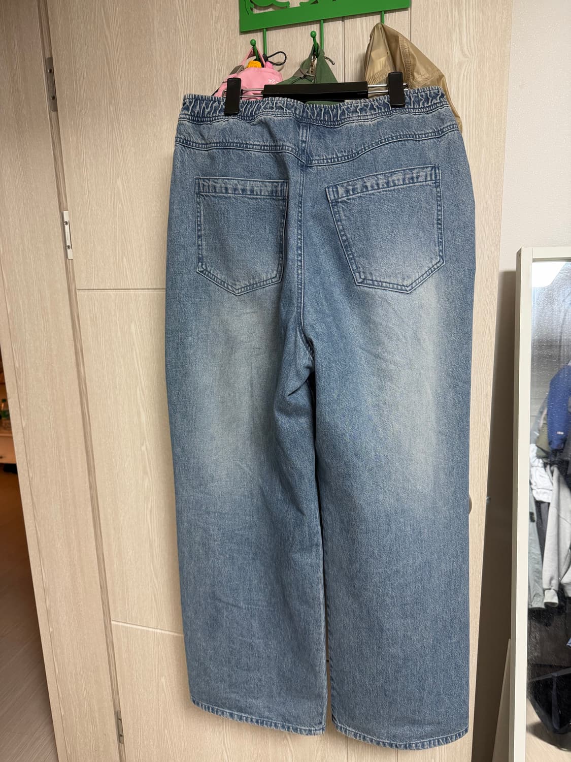 우영미 24fw 밴딩 와이드 데님 48사이즈 판매합니다. 상품이미지2