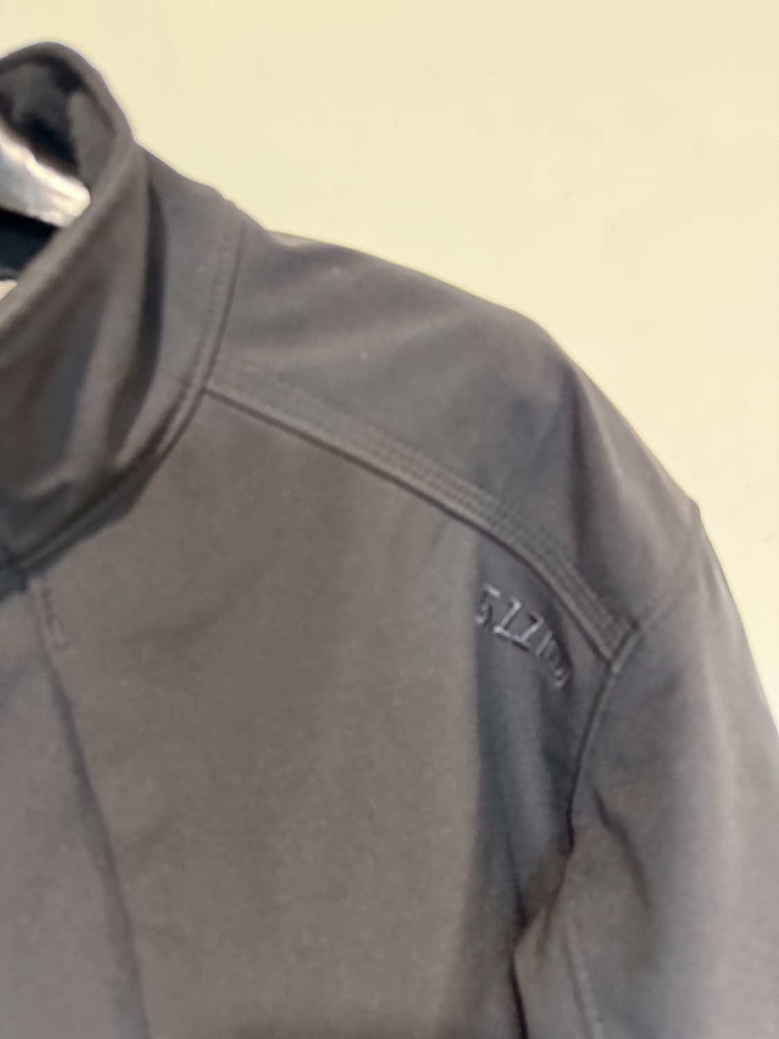 5.11 택티컬 소프트쉘 자켓 상품이미지3