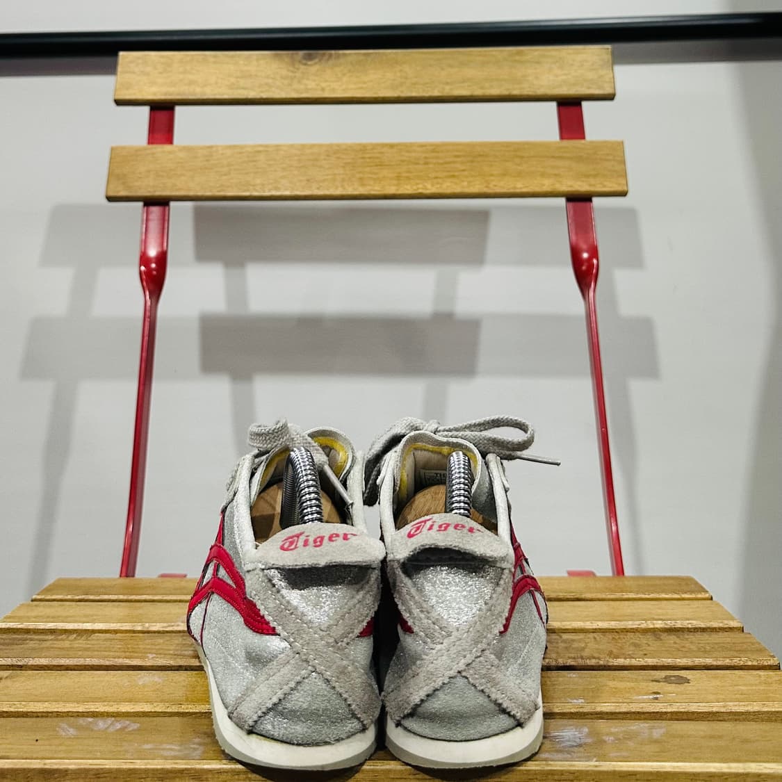 235) 오니츠카타이거 운동화 여성 여자 신발 멕시코66 실버/레드 상품이미지4
