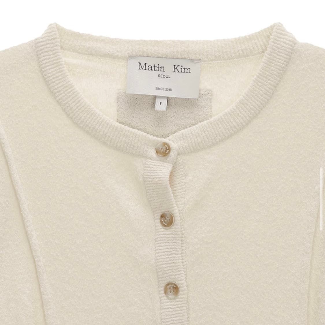 PINTUCK POINT KNIT CARDIGAN IN IVORY 상품이미지3