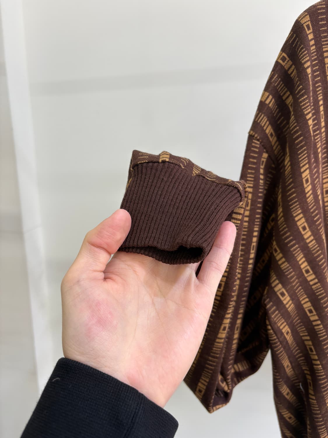 VINTAGE 브이넥니트 상품이미지4