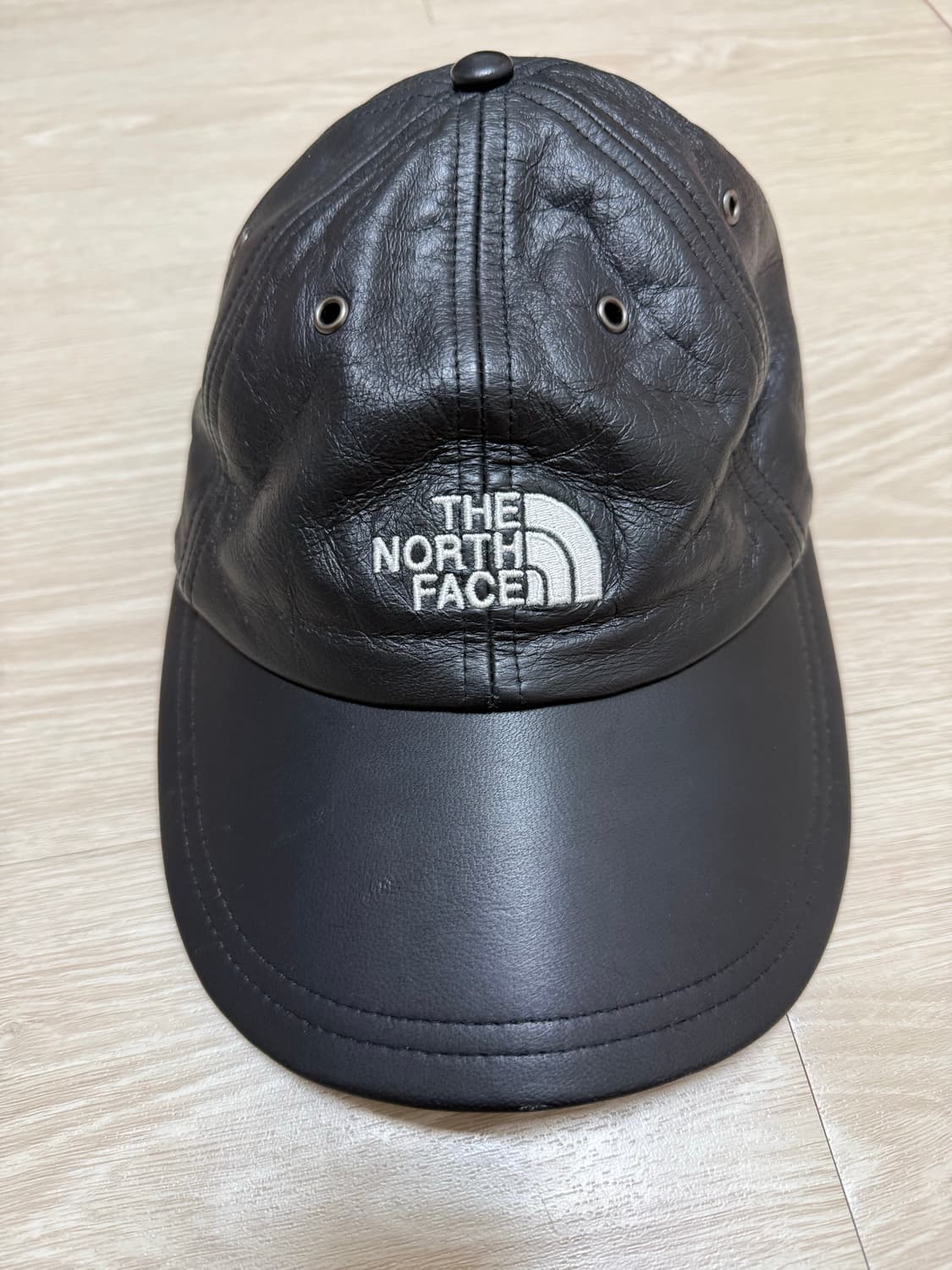 (OS)슈프림x노스페이스 레더 캠프캡 팝니다 상품이미지1