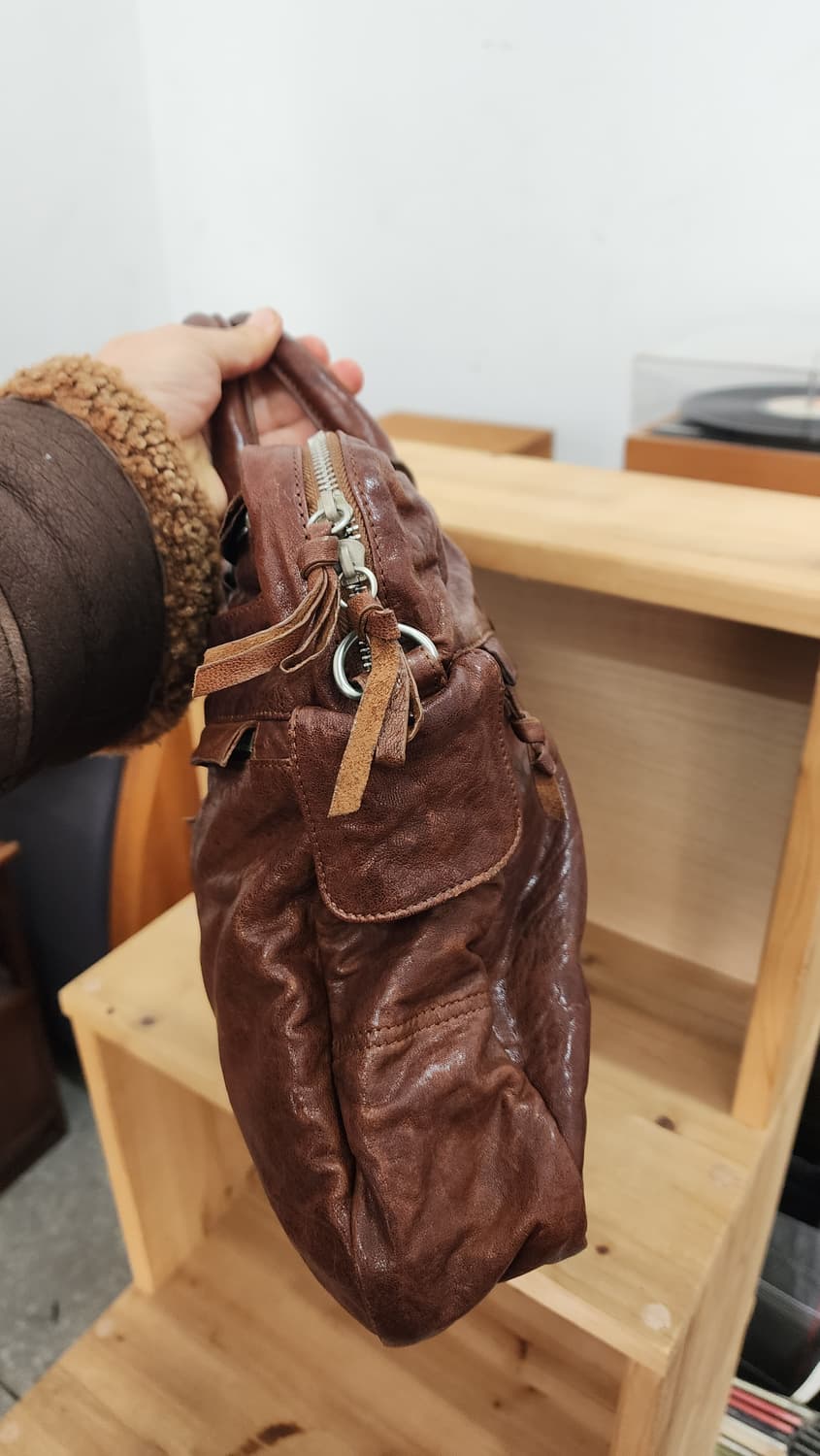 솔리드 옴므 우영미 브라운 가죽 서류가방 상품이미지5