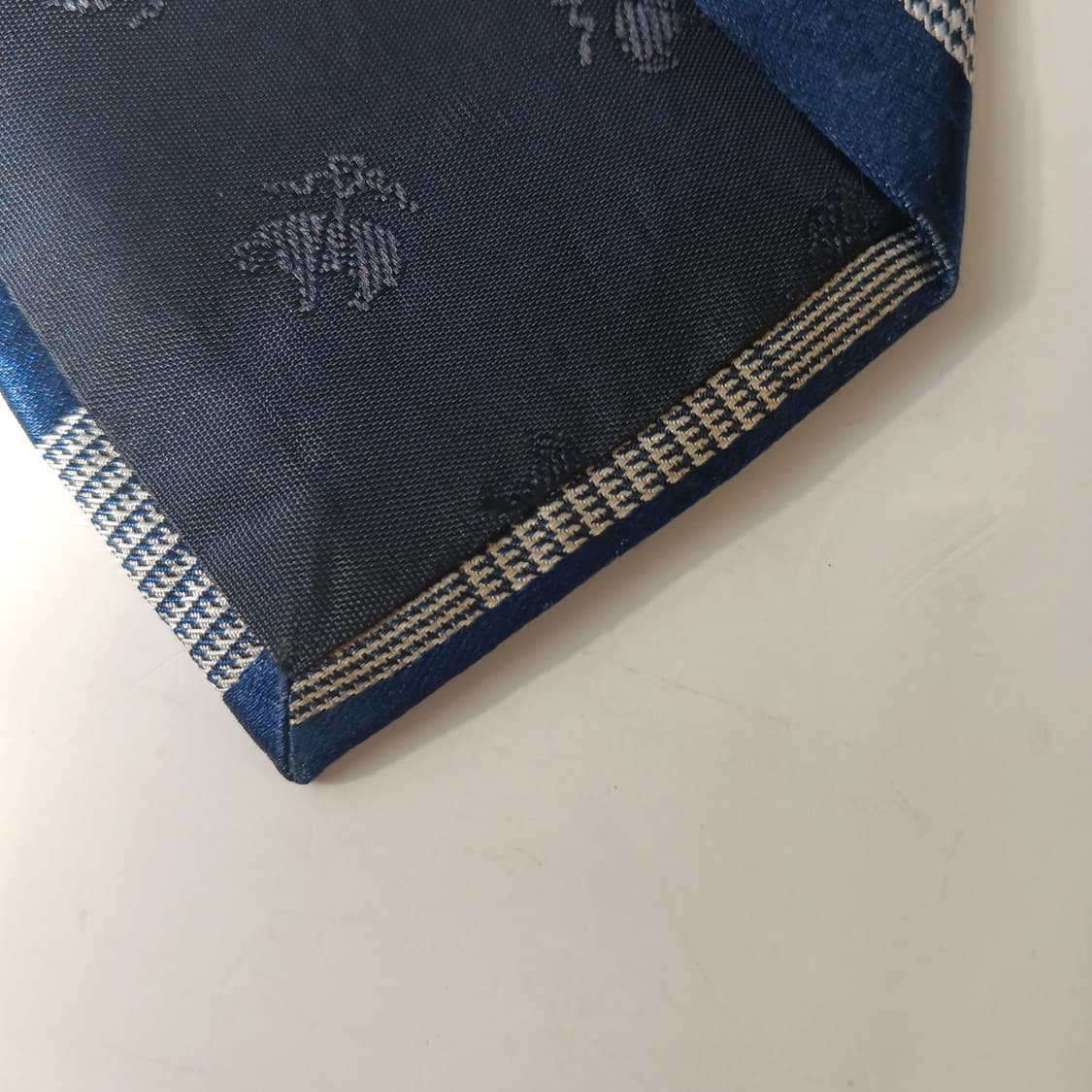 브룩스브라더스 네이비 스트라이프 넥타이 8.2cm A+등급 A19677
 상품이미지9