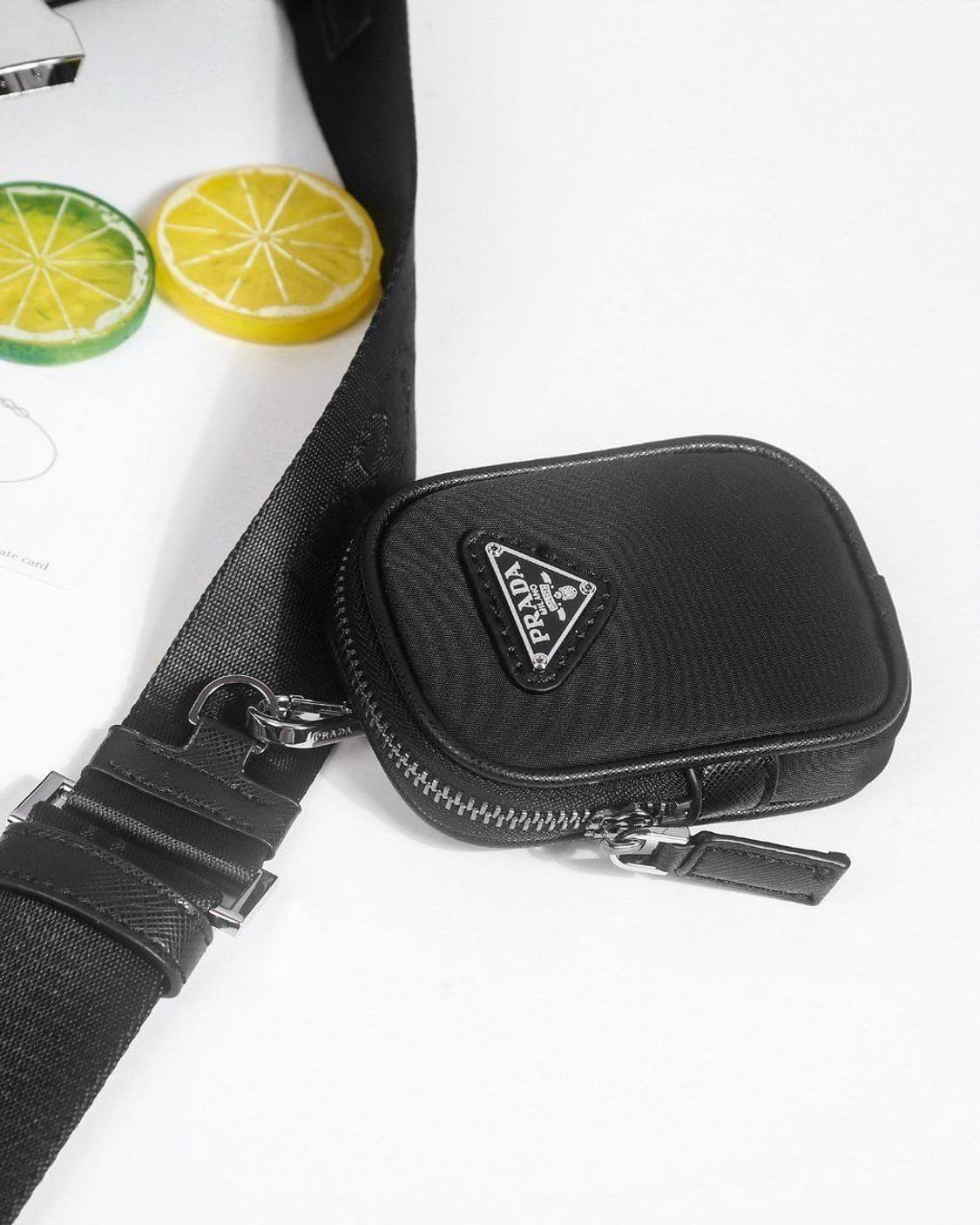 프라다(Prada)의 리나일론(Re-Nylon) 숄더백 상품이미지5