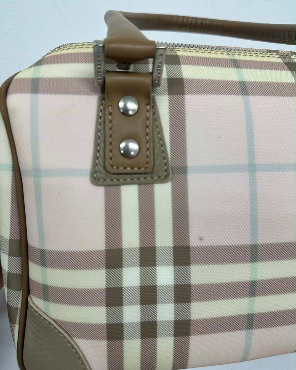 버버리 베이지 핑크 체크 미니 보스톤 토트백 상품이미지10