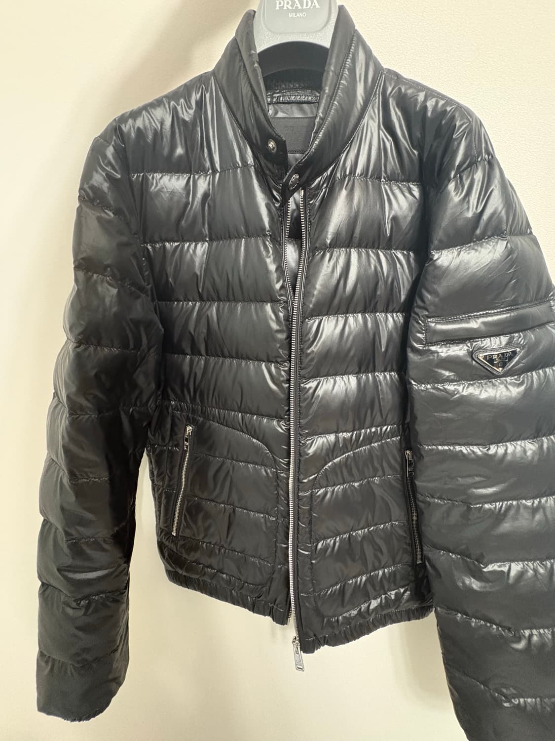 프라다 바이커 경량패딩 상품이미지1