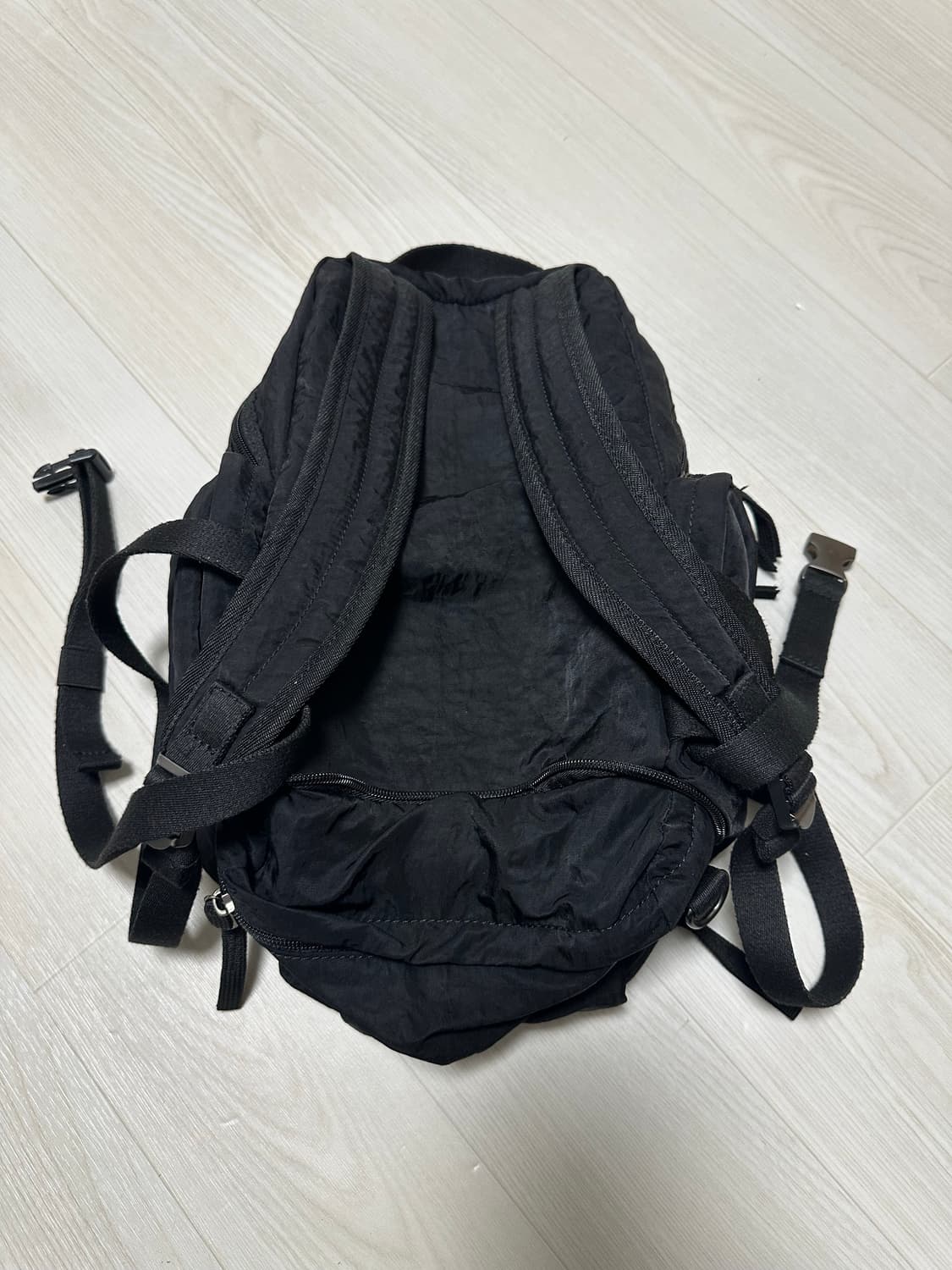 누마레 ee 유틸리티 포켓 백팩 블랙 스몰 상품이미지2