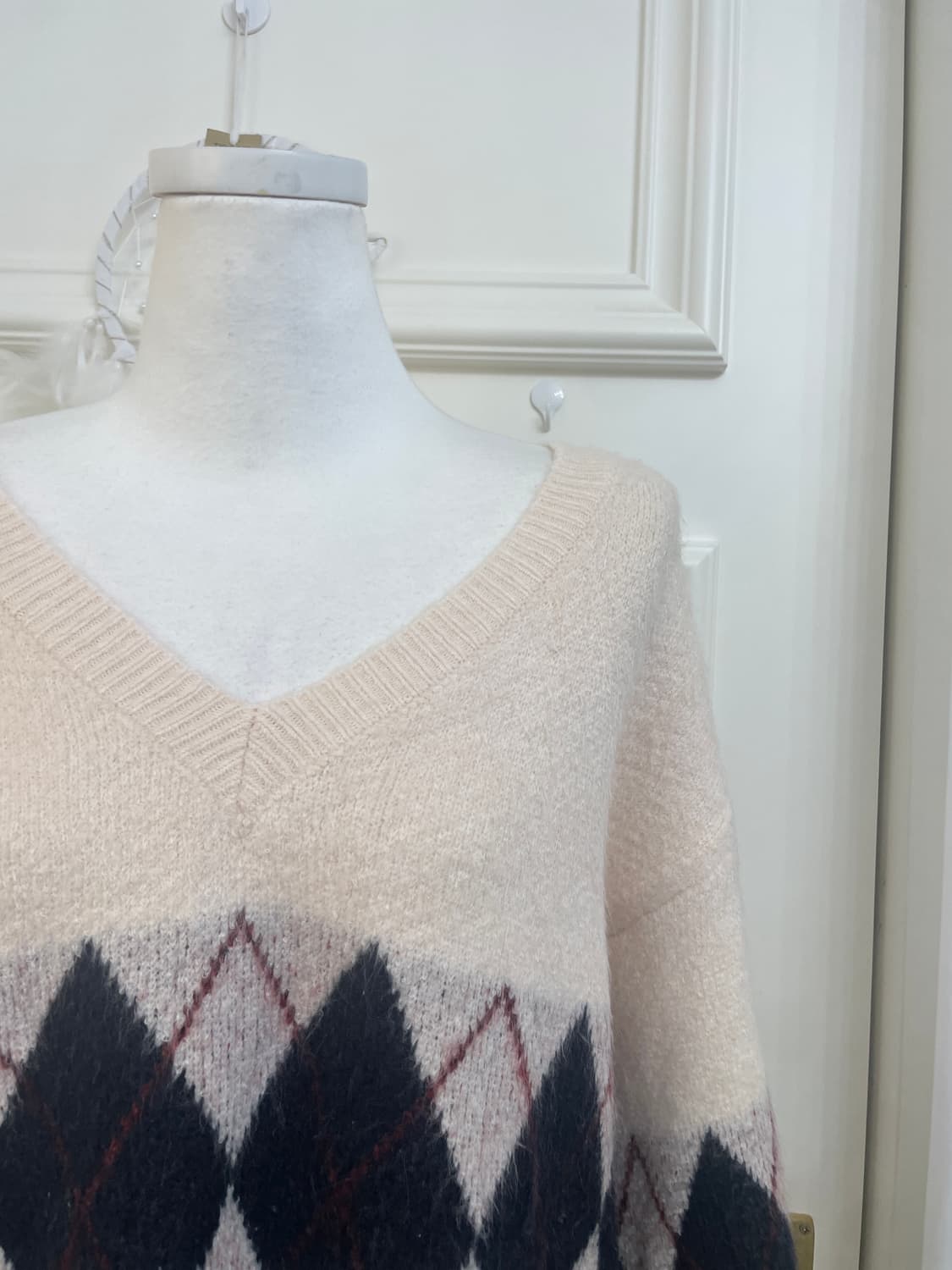 cream diamond point basic loose sweater 상품이미지6