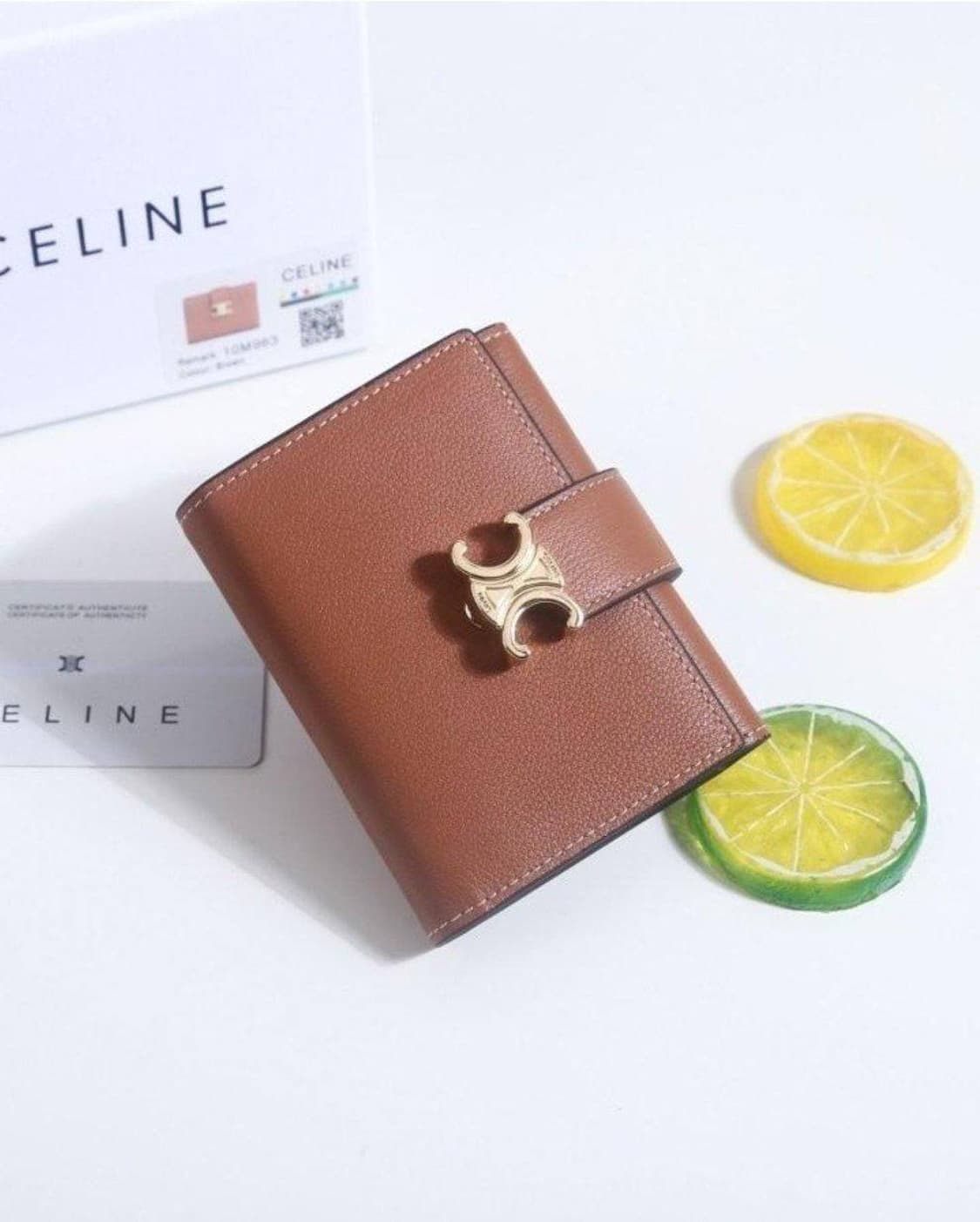 셀린느(Celine)의 트리옹프 캔버스 스몰 플랩 지갑 상품이미지3