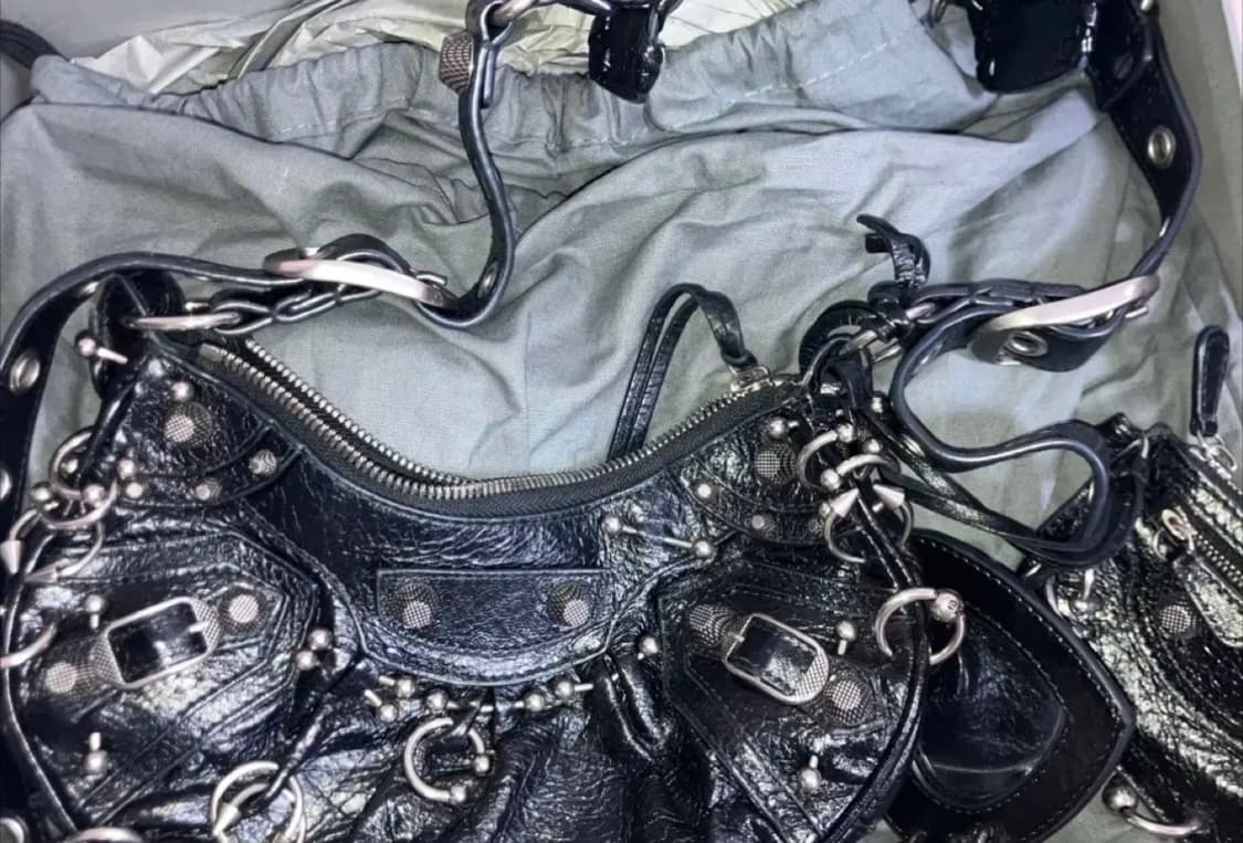 (백화점 구매 제품)발렌시아가 르카골 피어싱 xs 상품이미지1