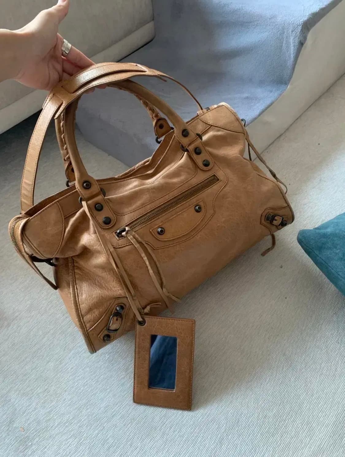 발렌시아가 르 시티 미디움 상품이미지2