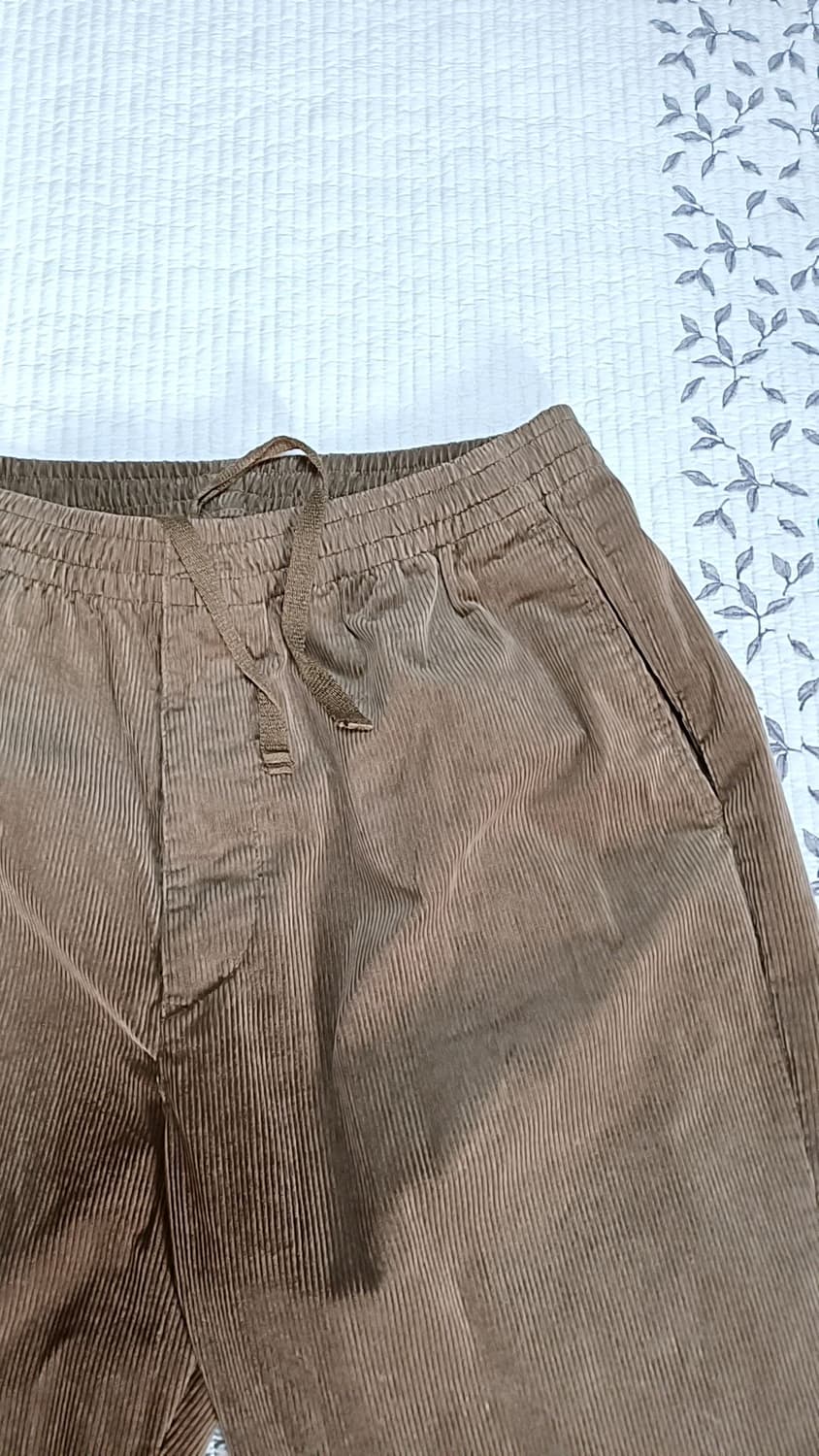 유니클로 코듀로이 밴딩팬츠 L 기장102

 상품이미지2