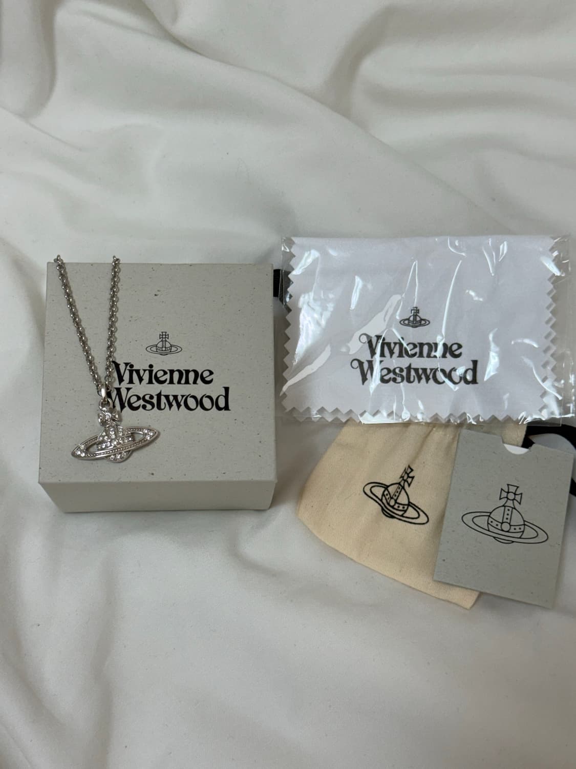 비비안웨스트우드 미니바스 릴리프 실버 새상품급 컨디션 상품이미지2