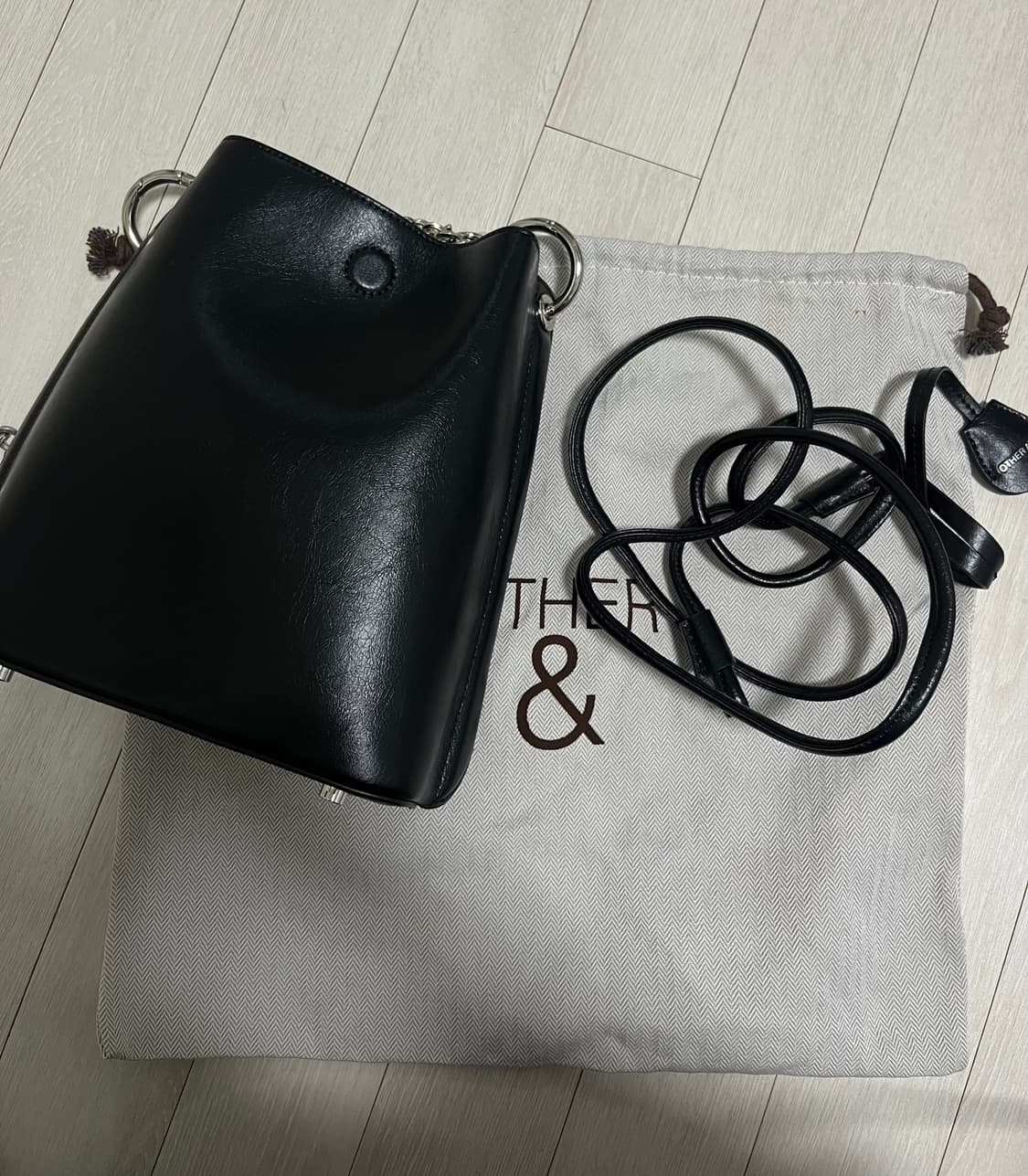 아더앤드 카마백 블랙 스몰 상품이미지2