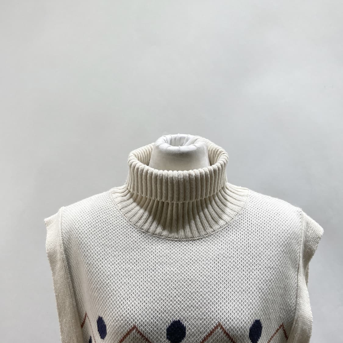 플라스틱아일랜드 여성니트베스트 90  상품이미지2