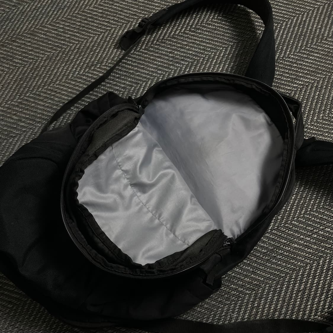 언더아머 스톰 테크 백팩y 4546 상품이미지5