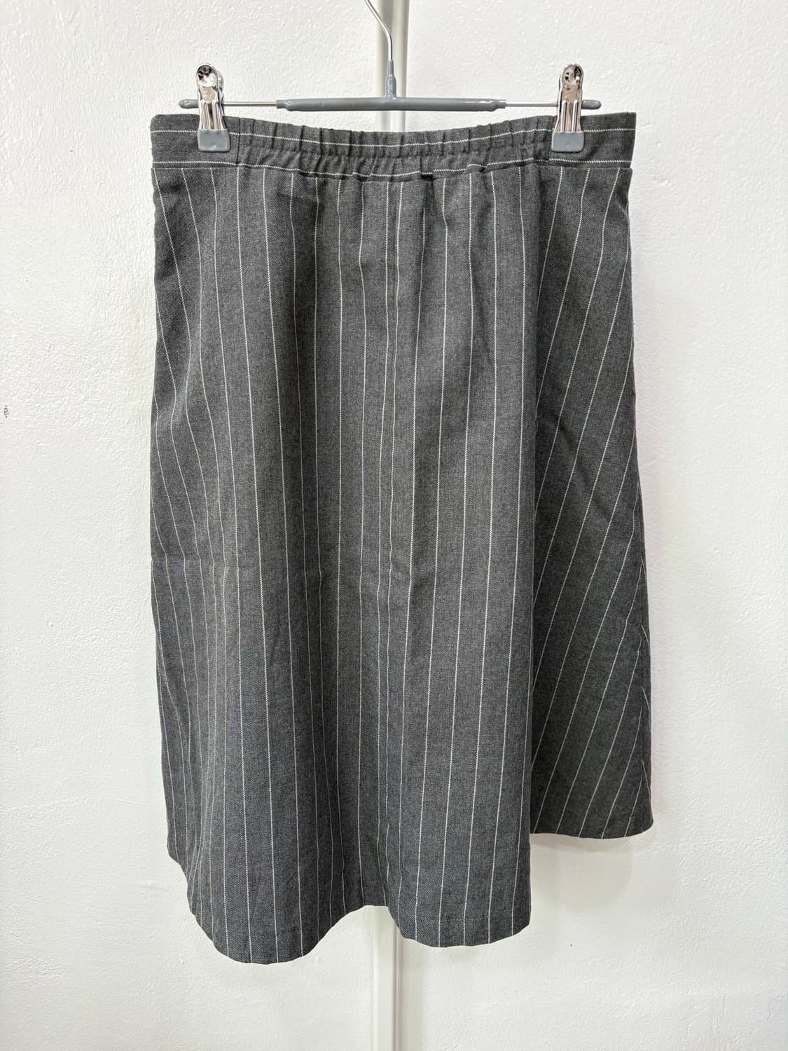그레이 스트라이프 핀턱 스커트 상품이미지5