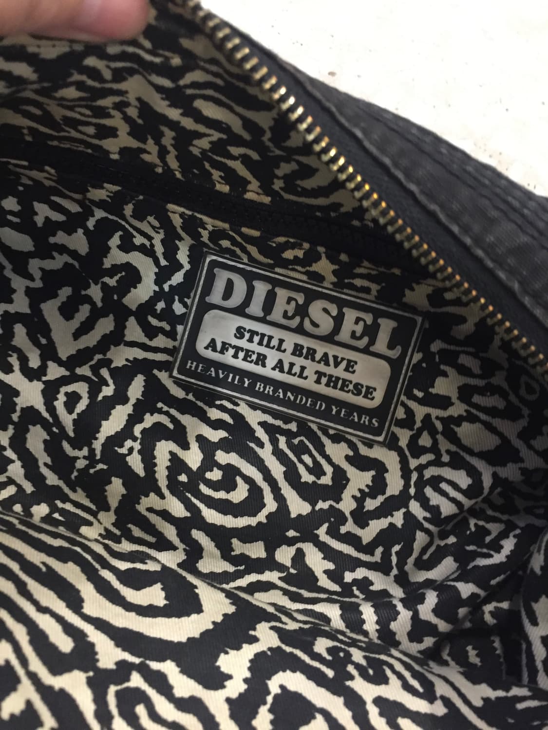 Diesel archive shoulder bag - black 상품이미지6