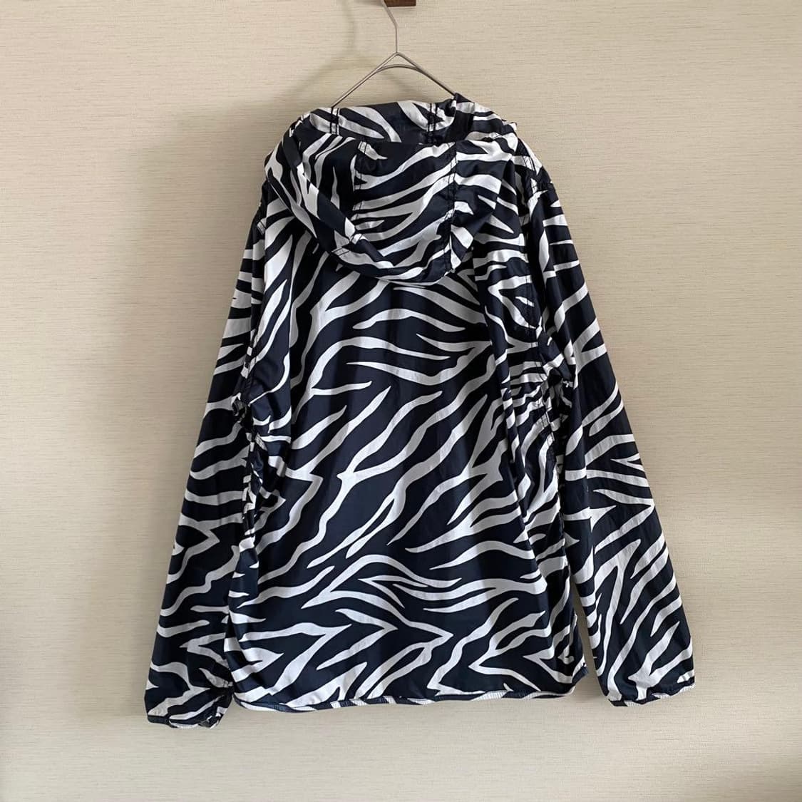 노스페이스 퍼플라벨 퍼텍스 지브라 프린트 마운틴 윈드 파카 상품이미지4